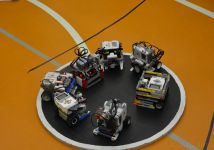 Obrázek: aktuality/galerie/lego-sumo-robotu-na-soutezi-roboj.jpg