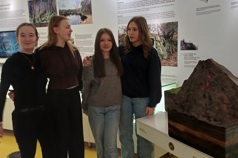 Deváťáci ve spirále času