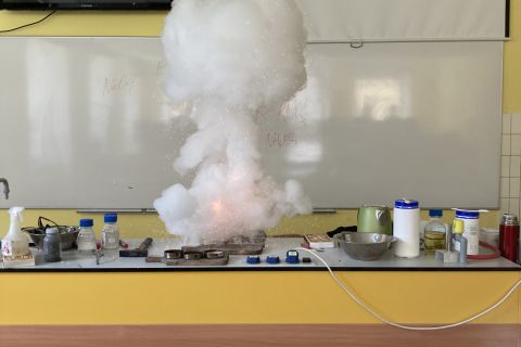 Hodina moderní chemie