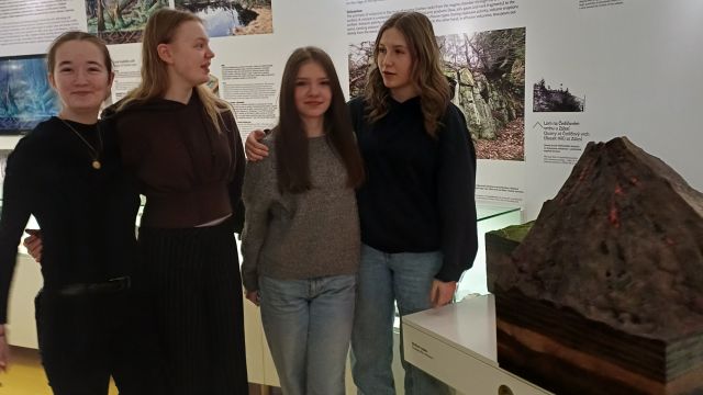 Deváťáci ve spirále času