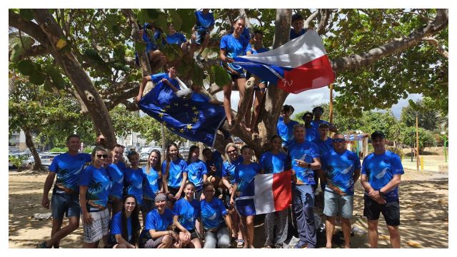 Studenti a učitelé gymjes vytvořili online knihu ze společného  Erasmu gymjes a Reunionu